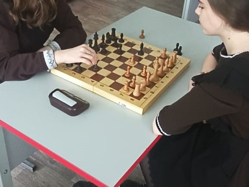 Турнир по шахматам среди учащихся 9-11 классов.